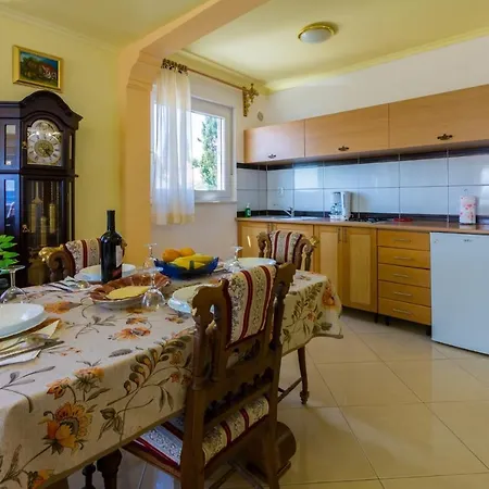 Mali Marino Apartment Selce