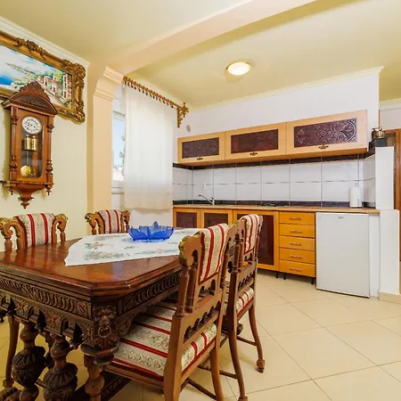 Mali Marino Apartamento Selce